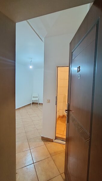 Aleea Pantelimon 14, etaj 1.